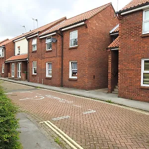 Apartment Exquisite, Hessle