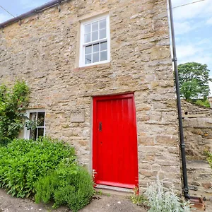 Holiday home Storeys Cottage,, Leyburn